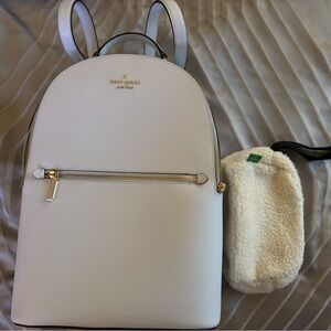 New without tags Kate spade backpack with makeup pouch